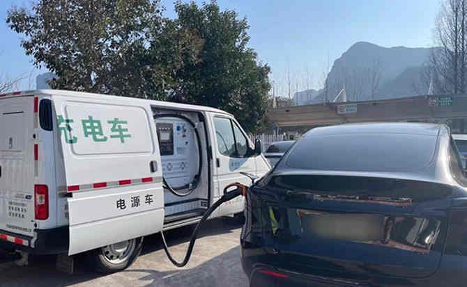 太和汽车搭电